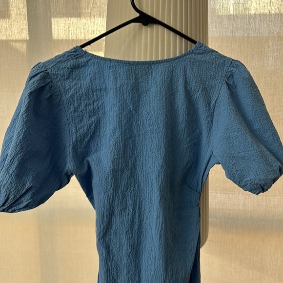 ASOS Design EUC Seersucker Wrap Like Upper Part  With Cut Detail - Picture 10 of 17